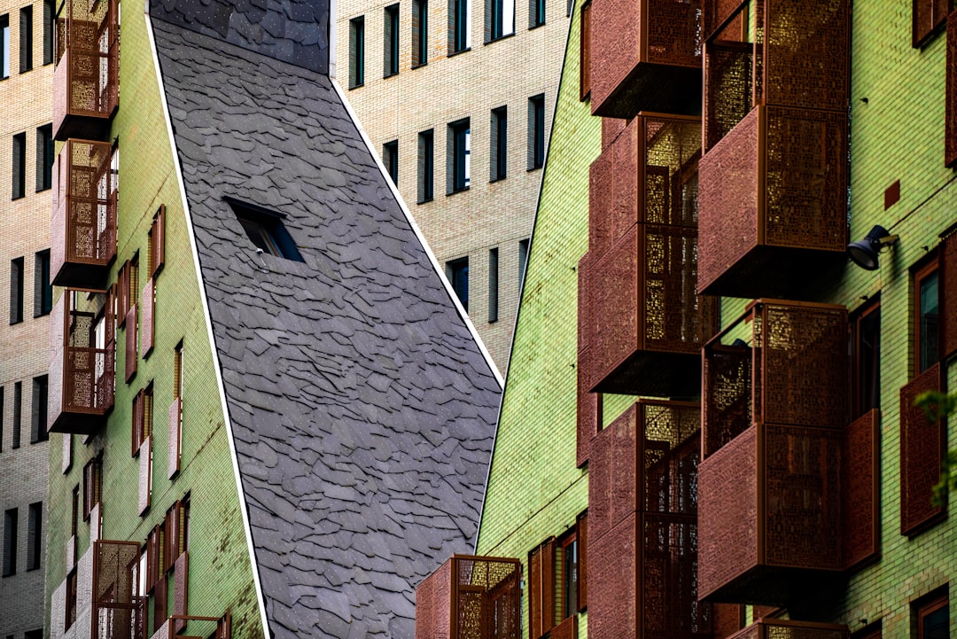 What Do Measurements Actually Show?