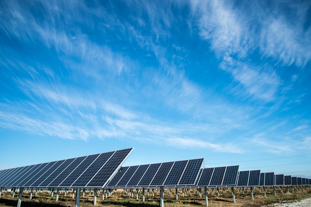 Solar Farm EMF Radiation: What People Living Nearby Should…