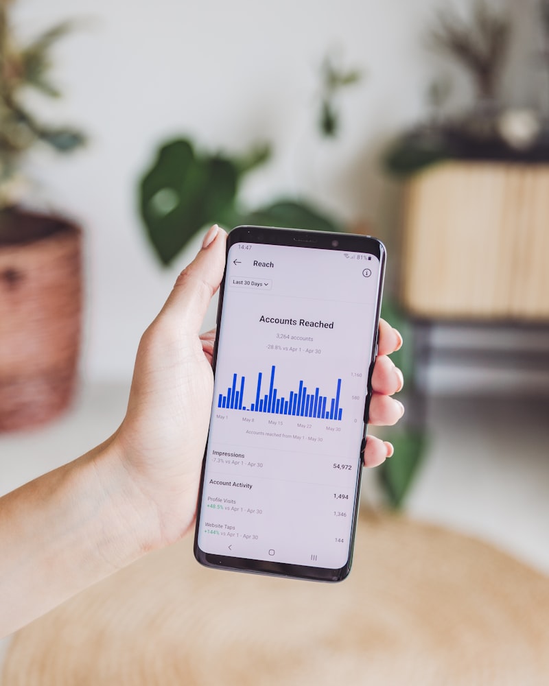 AirTag EMF: How Much Radiation Do Bluetooth Trackers Emit?